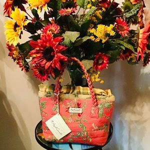 ☀️BNWT BOHO CARPET BAG BY ISABELLAS JOURNEY ☀️